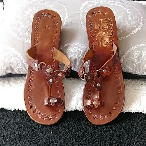 Sandals - Picture 2 of 4